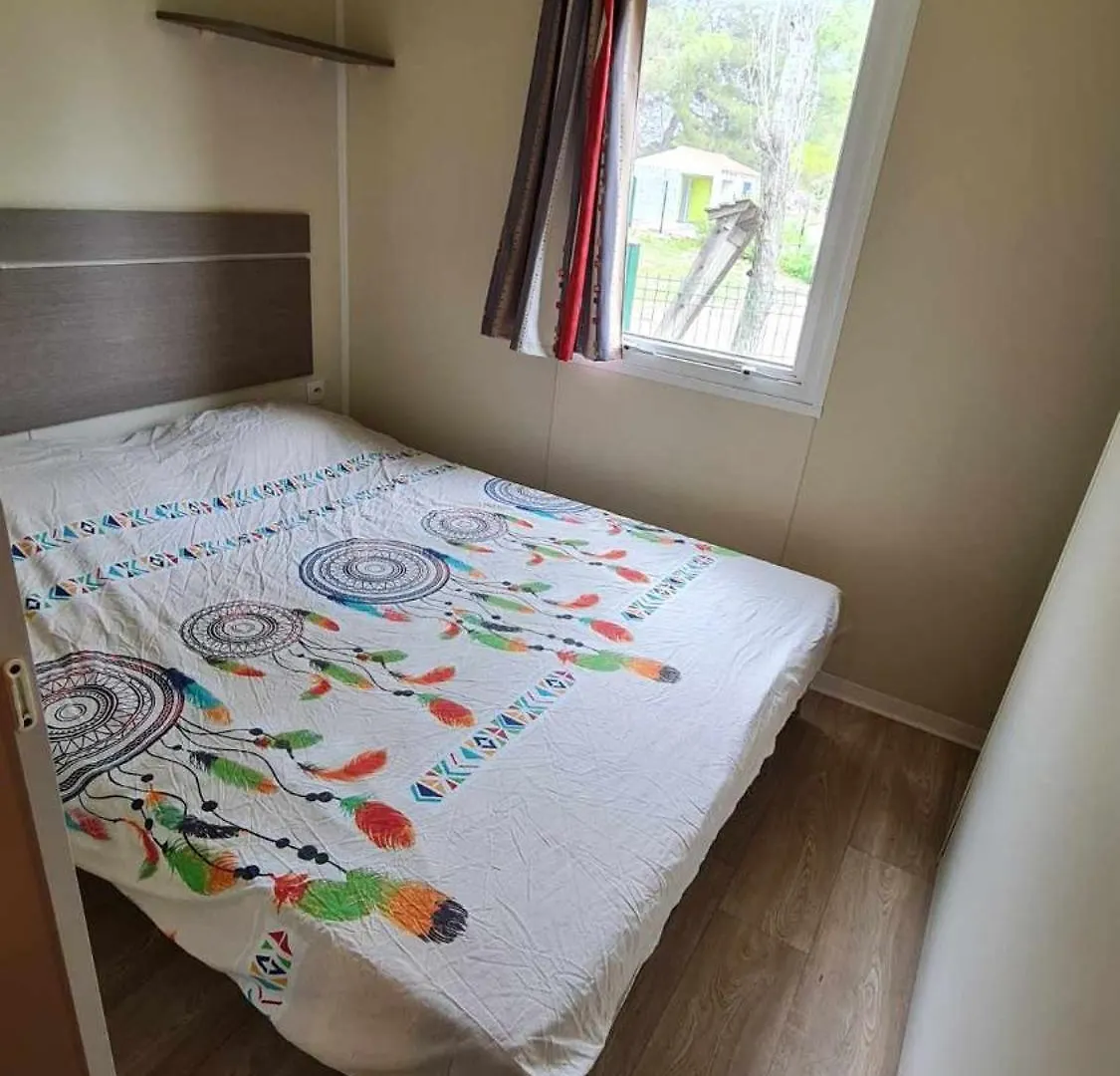 Campsite Mobil Home Au Calme Camping 4 Cadenet